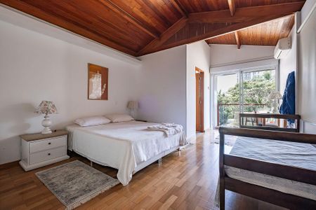 Suíte 1 de casa à venda com 2 quartos, 110m² em Vila Madalena, São Paulo