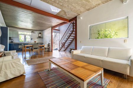 Sala/Cozinha de casa à venda com 2 quartos, 110m² em Vila Madalena, São Paulo