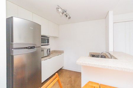 Cozinha  de apartamento para alugar com 1 quarto, 40m² em Petrópolis, Porto Alegre