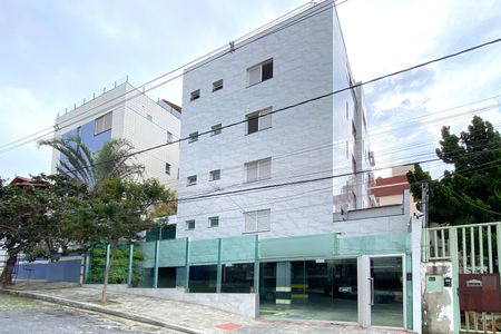 Apartamento para alugar com 74m², 3 quartos e 2 vagasFachada