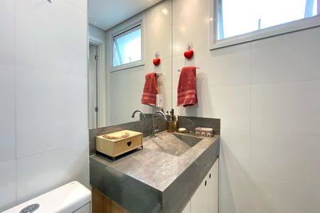 Banheiro da Suíte 1 de apartamento para alugar com 3 quartos, 74m² em Minas Brasil, Belo Horizonte
