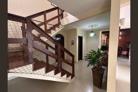 Casa de condomínio à venda com 600m², 4 quartos e 4 vagasSala