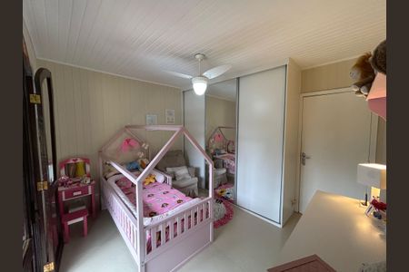 Casa de condomínio à venda com 600m², 4 quartos e 4 vagasQuarto