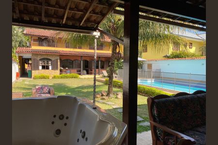 Casa de condomínio à venda com 600m², 4 quartos e 4 vagasVaranda