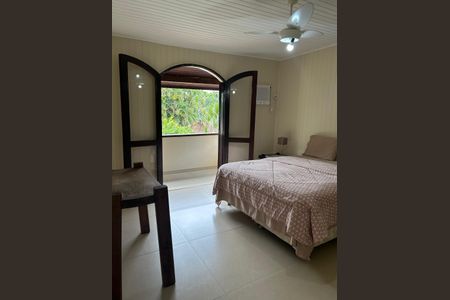 Casa de condomínio à venda com 600m², 4 quartos e 4 vagasQuarto