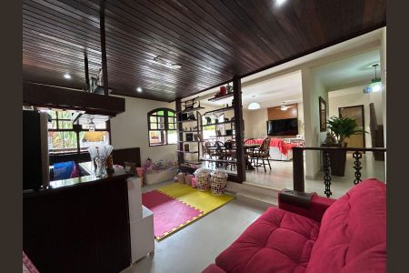 Casa de condomínio à venda com 600m², 4 quartos e 4 vagasSala