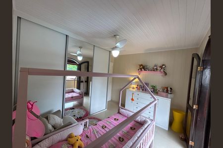 Casa de condomínio à venda com 600m², 4 quartos e 4 vagasQuarto