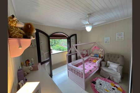 Casa de condomínio à venda com 600m², 4 quartos e 4 vagasQuarto