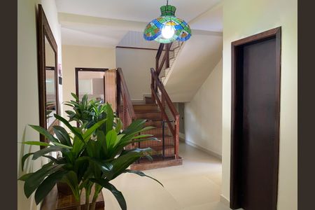 Casa de condomínio à venda com 600m², 4 quartos e 4 vagasSala