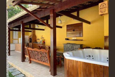 Casa de condomínio à venda com 600m², 4 quartos e 4 vagasVaranda