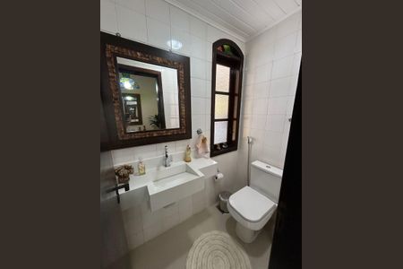 Casa de condomínio à venda com 600m², 4 quartos e 4 vagasBanheiro