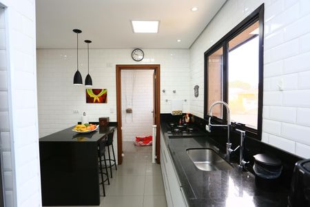 Apartamento para alugar com 156m², 3 quartos e 2 vagasCozinha