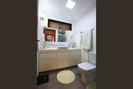 Apartamento para alugar com 156m², 3 quartos e 2 vagasBanheiro