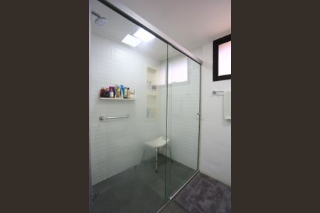 Apartamento para alugar com 156m², 3 quartos e 2 vagassuite