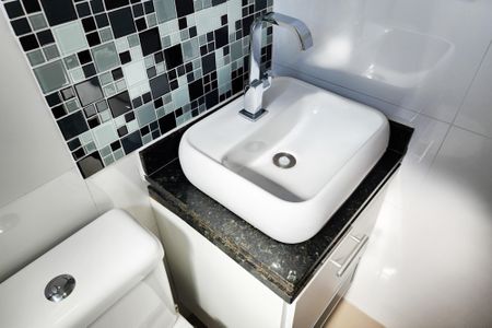 Apartamento à venda com 88m², 2 quartos e 2 vagas Apartamento à venda com 88m², 2 quartos e 2 vagasBanheiro da Suíte 1