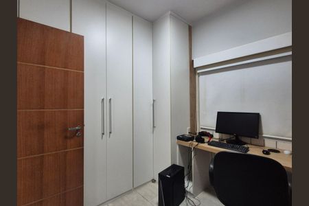 Apartamento à venda com 127m², 3 quartos e 2 vagasQuarto