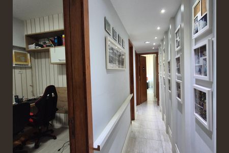 Apartamento à venda com 127m², 3 quartos e 2 vagasCorredor