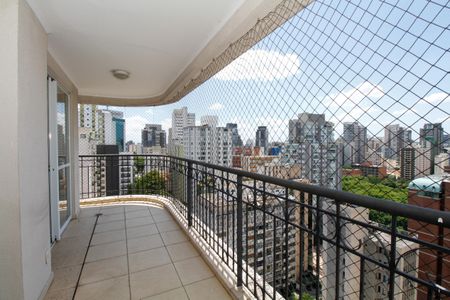 Apartamento para alugar com 190m², 3 quartos e 4 vagas Apartamento para alugar com 190m², 3 quartos e 4 vagasVaranda da Sala de Estar e Jantar
