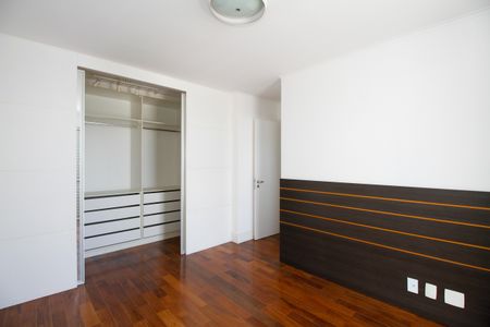 Apartamento para alugar com 190m², 3 quartos e 4 vagas Apartamento para alugar com 190m², 3 quartos e 4 vagasSuíte 3