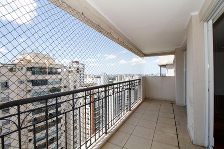 Apartamento para alugar com 190m², 3 quartos e 4 vagas Apartamento para alugar com 190m², 3 quartos e 4 vagasVaranda da Sala de Estar e Jantar