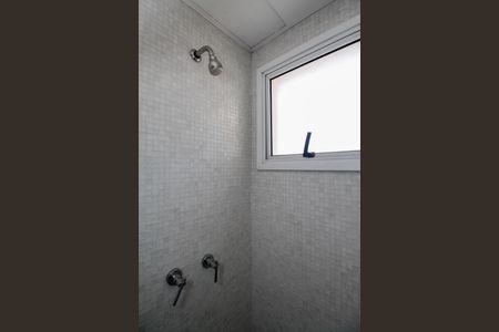 Apartamento para alugar com 190m², 3 quartos e 4 vagas Apartamento para alugar com 190m², 3 quartos e 4 vagasBanheiro da Suíte 1