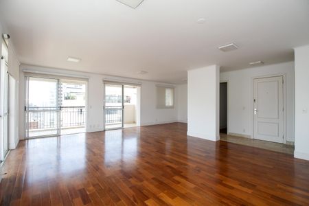 Apartamento para alugar com 190m², 3 quartos e 4 vagas Apartamento para alugar com 190m², 3 quartos e 4 vagasSala de Estar e Jantar