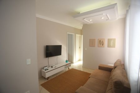 Sala de apartamento à venda com 3 quartos, 70m² em Estoril, Belo Horizonte