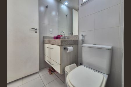 Apartamento à venda com 206m², 4 quartos e 2 vagasBanheiro 