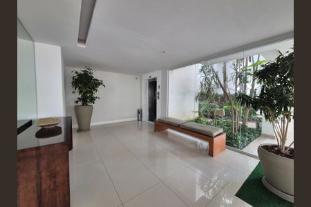 Apartamento à venda com 206m², 4 quartos e 2 vagasHall de entrada