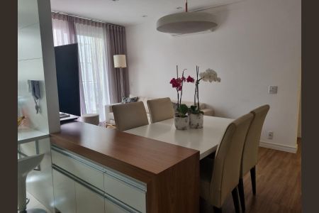 Apartamento à venda com 72m², 2 quartos e 2 vagasSala