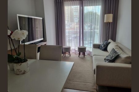 Sala de apartamento à venda com 2 quartos, 72m² em Cambuí, Campinas