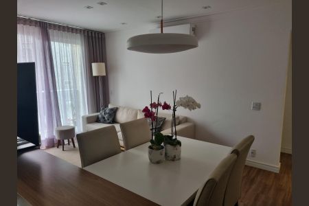 Apartamento à venda com 72m², 2 quartos e 2 vagasSala