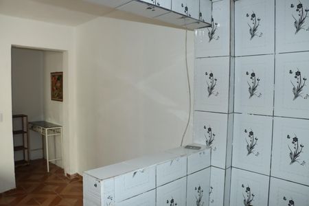 Casa para alugar com 1 quarto, 18m² em Jardim do Colegio, Embu das Artes