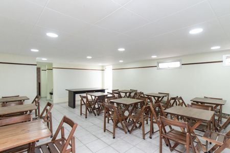Apartamento à venda com 68m², 3 quartos e 1 vaga Apartamento à venda com 68m², 3 quartos e 1 vagaÁrea comum - Salão de festas