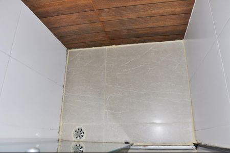 Apartamento à venda com 49m², 2 quartos e 1 vaga Apartamento à venda com 49m², 2 quartos e 1 vagaDetalhe - Banheiro Social