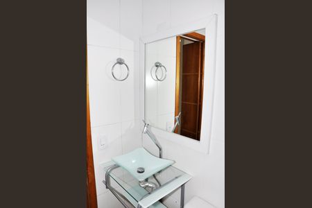 Apartamento à venda com 49m², 2 quartos e 1 vaga Apartamento à venda com 49m², 2 quartos e 1 vagaDetalhe - Banheiro Social