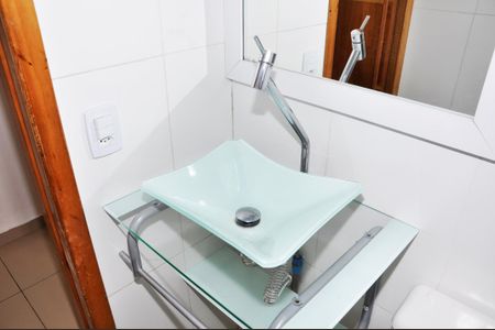 Apartamento à venda com 49m², 2 quartos e 1 vaga Apartamento à venda com 49m², 2 quartos e 1 vagaDetalhe - Banheiro Social