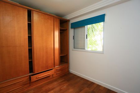 quarto 1 de apartamento à venda com 2 quartos, 56m² em Vila Sonia do Taboao, Taboão da Serra