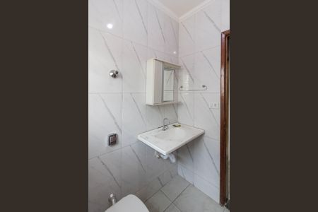 Casa para alugar com 110m², 2 quartos e 2 vagas Casa para alugar com 110m², 2 quartos e 2 vagasBanheiro