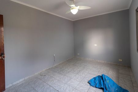 Casa para alugar com 110m², 2 quartos e 2 vagas Casa para alugar com 110m², 2 quartos e 2 vagasQuarto 1