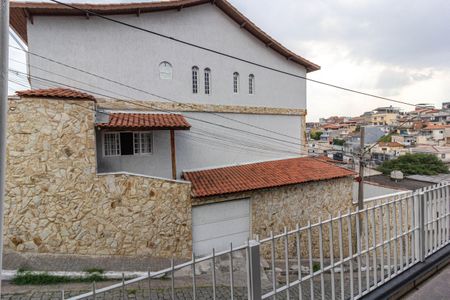 Quarto 1 - vista de casa para alugar com 2 quartos, 209m² em Jardim Munhoz, Guarulhos
