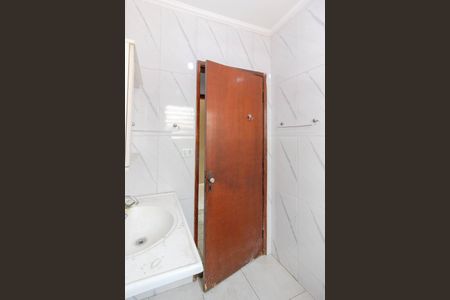 Casa para alugar com 110m², 2 quartos e 2 vagas Casa para alugar com 110m², 2 quartos e 2 vagasBanheiro