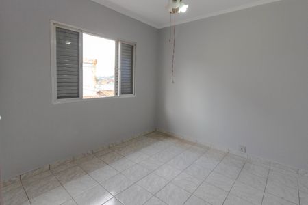 Casa para alugar com 110m², 2 quartos e 2 vagas Casa para alugar com 110m², 2 quartos e 2 vagasQuarto 2