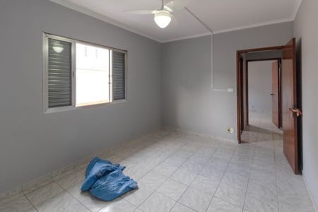 Casa para alugar com 110m², 2 quartos e 2 vagas Casa para alugar com 110m², 2 quartos e 2 vagasQuarto 1