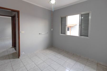 Casa para alugar com 110m², 2 quartos e 2 vagas Casa para alugar com 110m², 2 quartos e 2 vagasQuarto 2