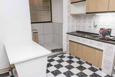 Casa para alugar com 110m², 2 quartos e 2 vagas Casa para alugar com 110m², 2 quartos e 2 vagasCozinha