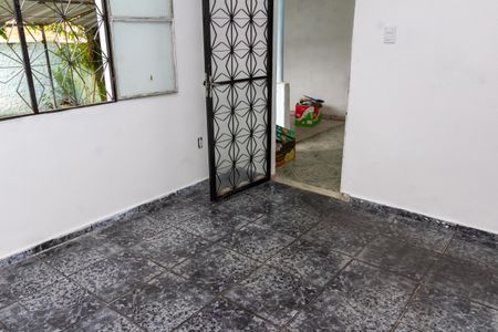 Casa para alugar com 110m², 2 quartos e 2 vagas Casa para alugar com 110m², 2 quartos e 2 vagasSala