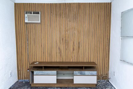 Casa para alugar com 110m², 2 quartos e 2 vagas Casa para alugar com 110m², 2 quartos e 2 vagasSala