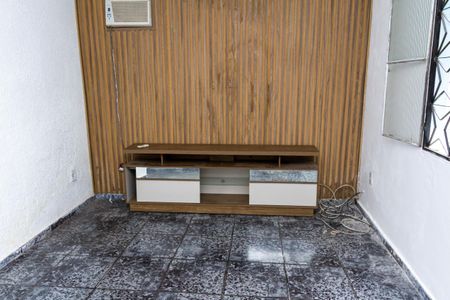 Sala de casa para alugar com 2 quartos, 110m² em Campo Grande, Rio de Janeiro