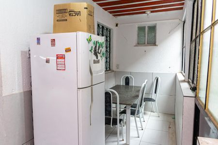 Casa para alugar com 110m², 2 quartos e 2 vagas Casa para alugar com 110m², 2 quartos e 2 vagasVaranda